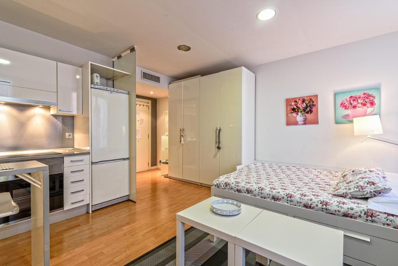 شقة Loft En Badalona Centro المظهر الخارجي الصورة